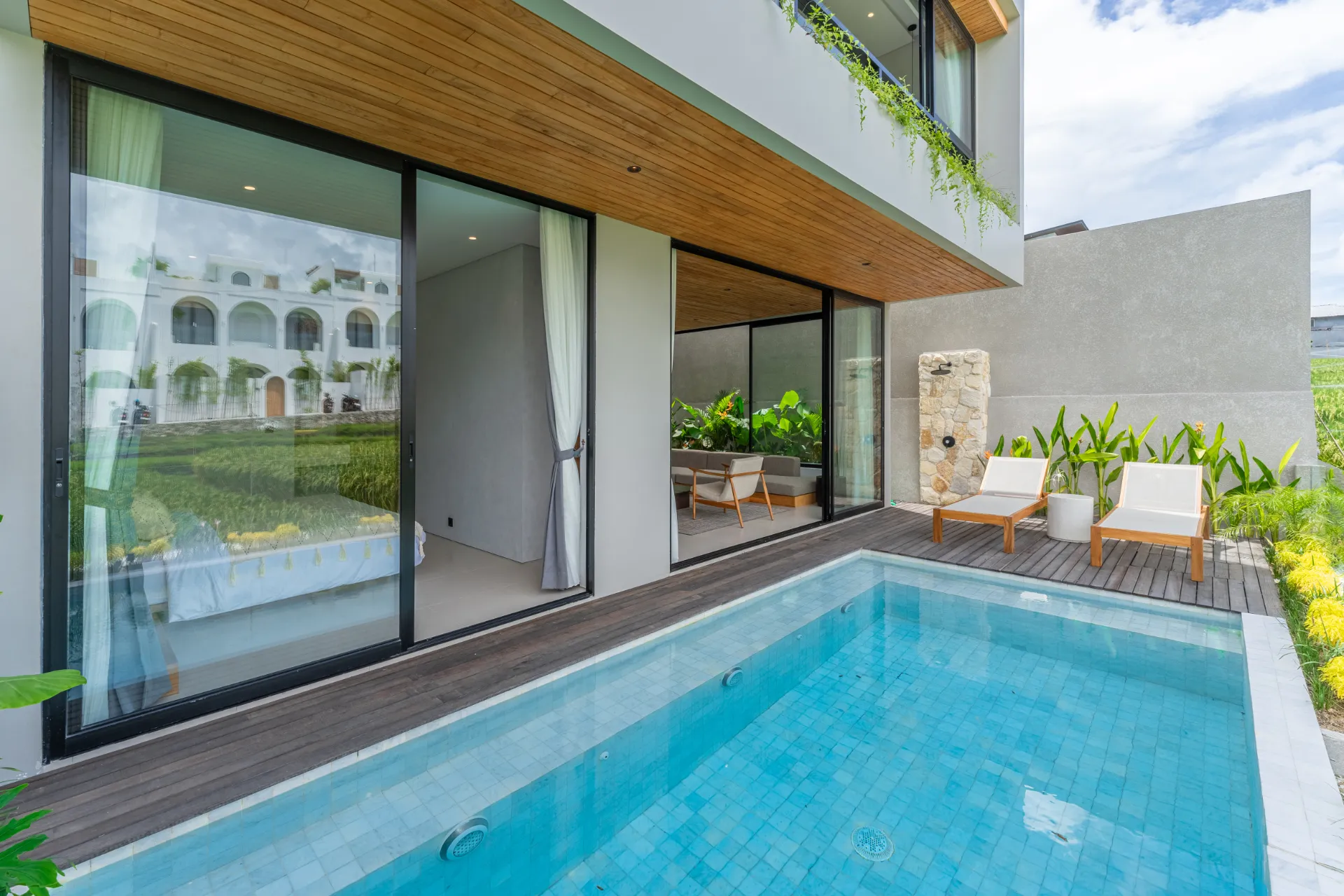 The Jewel - Brand New 3 Bedroom Modern Luxury Villa with Rice Field View — image 1