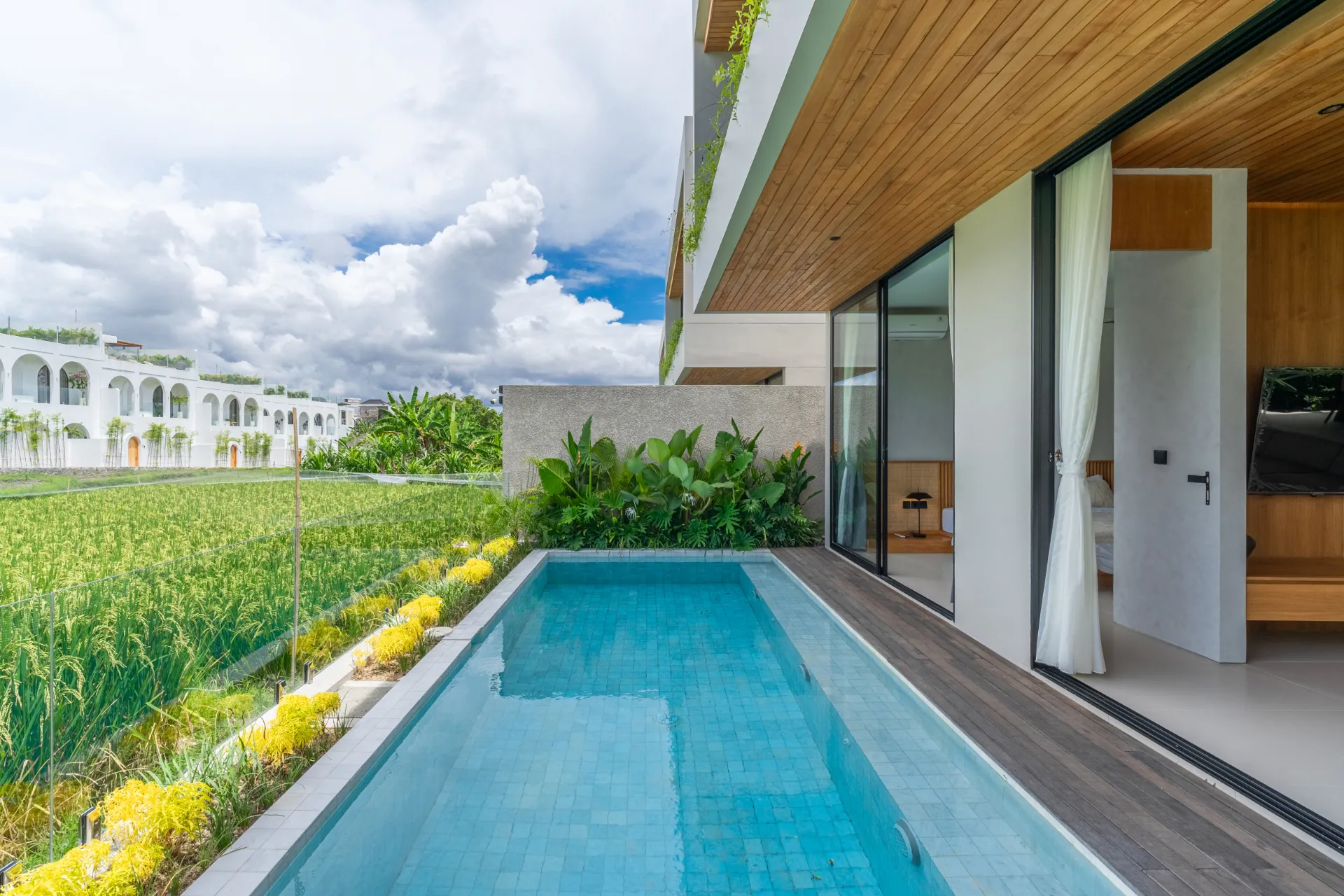The Jewel - Brand New 3 Bedroom Modern Luxury Villa with Rice Field View — image 2