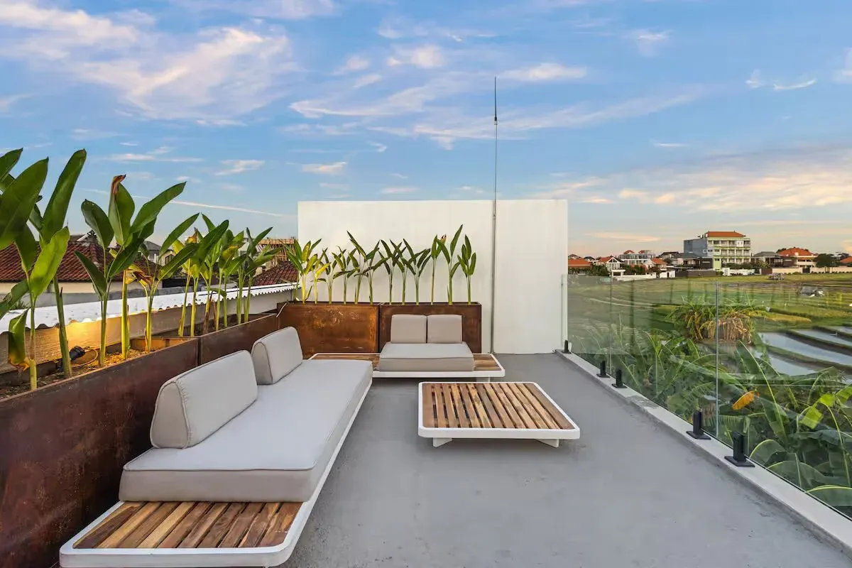 3 MODERN VILLA FULLY FURNISHED IN BERAWA — image 1
