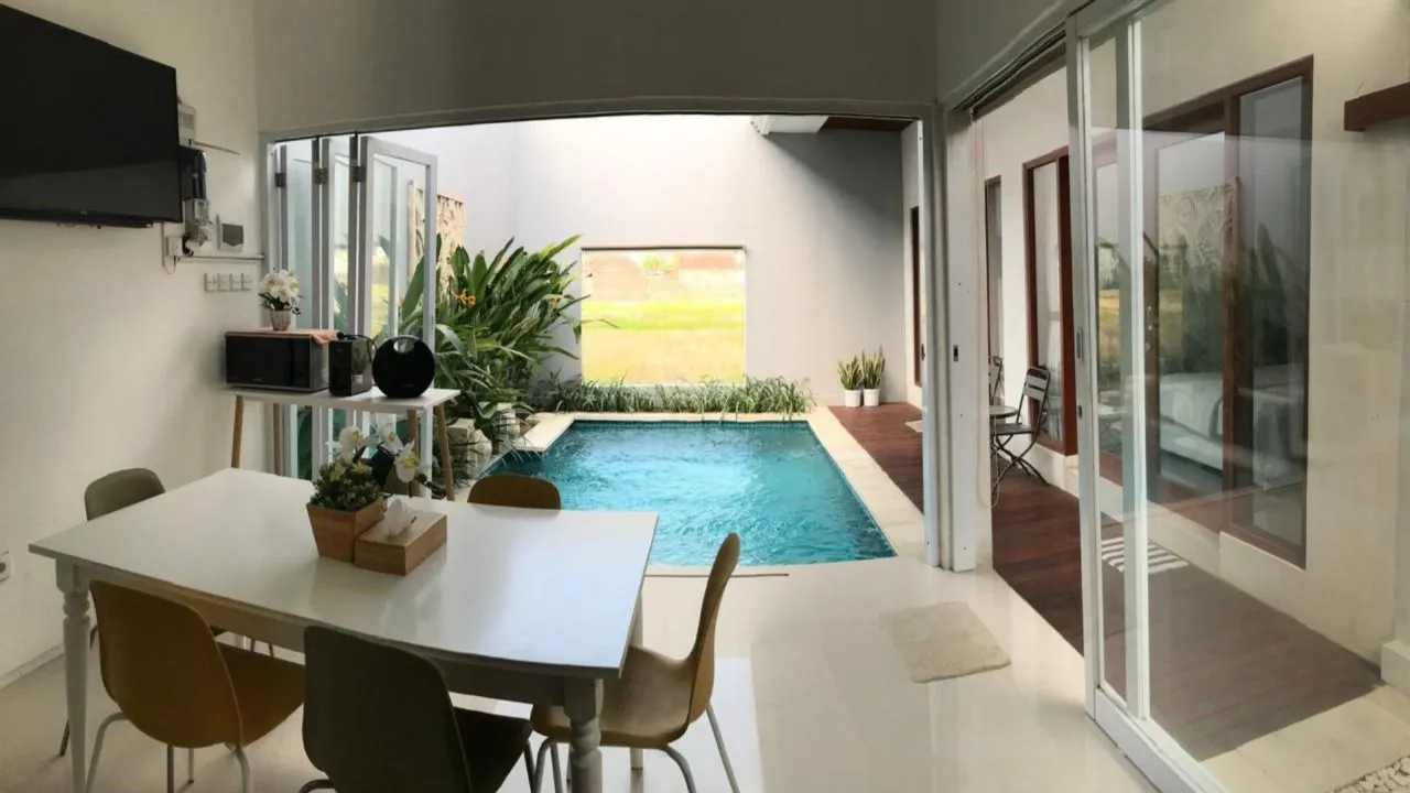 2 Modern bedroom villa sanur for rent — image 3