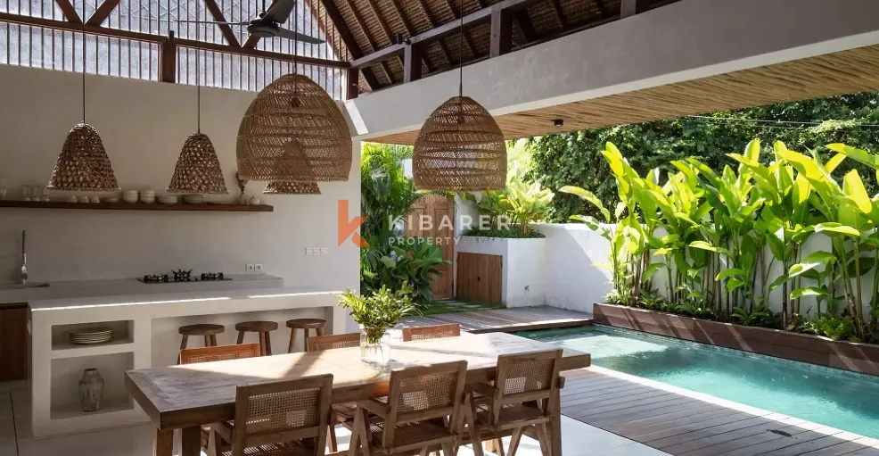 Bright Island Three-Bedrooms Open Living Villa Near Batu Bolong Beach YRC5280 — image 1