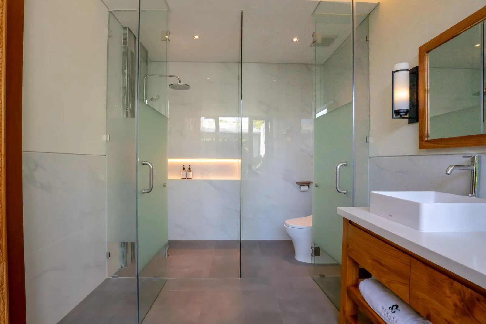 Villa For Rent 2 Bed In Batu Bolong Badung Bali PR-3810 — image 2