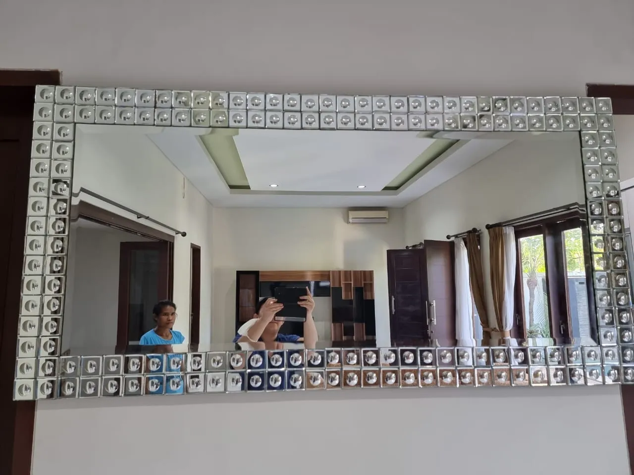 Villa For Rent 5 Bed In Sunset Road Seminyak Bali DZ-3806 — image 1