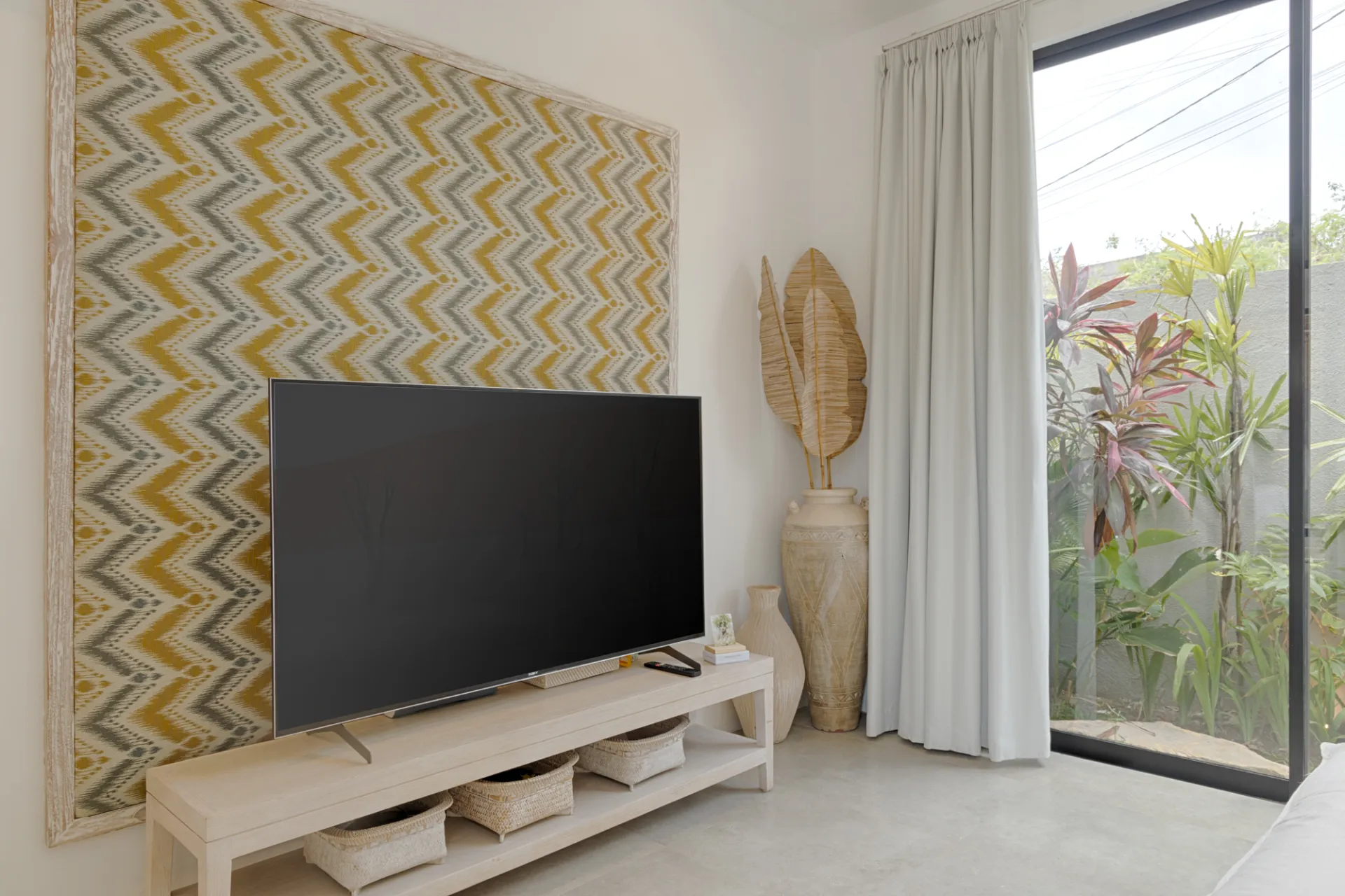 Modern 2BR Pool Villa | 15 min to Melasti Beach — image 4