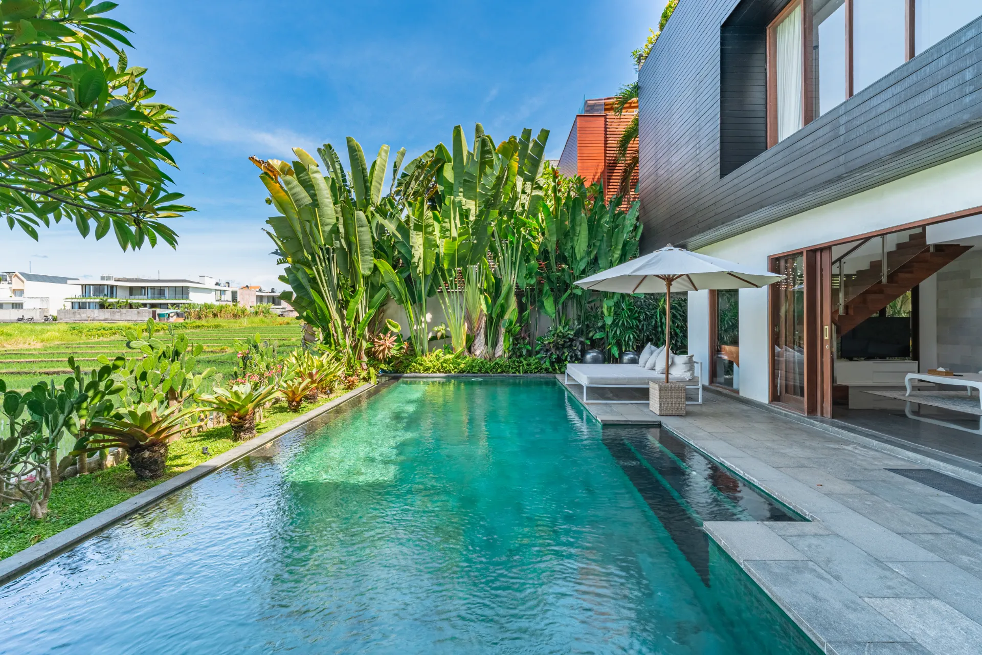 Villa Ombak - 2 Bedroom Villa in Ombak Villa Residence next to Mengening Beach! — image 2