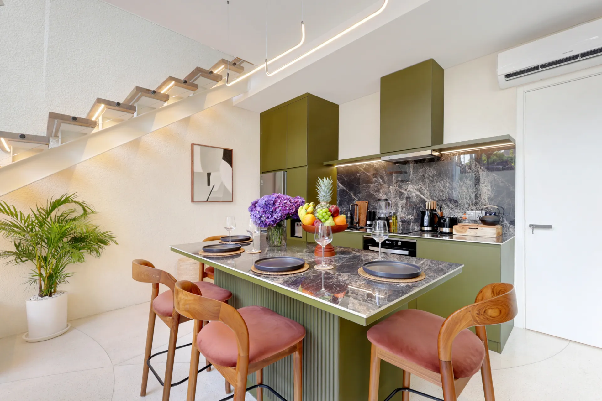 Minimalist Modern Oasis III Townhouses Berawa 2-bedrooms! 2mins to Berawa Beach — image 4