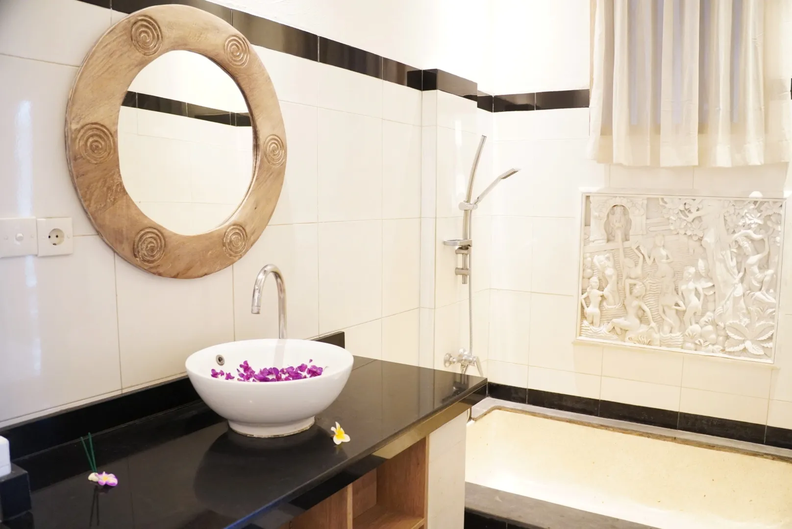 Villa For Rent 3 Bed In SeminyakBadung Bali EK-3778 — image 1