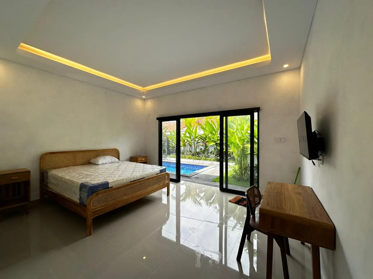 2 Bedrooms Villa in Canggu for Yearly Rent — image 4