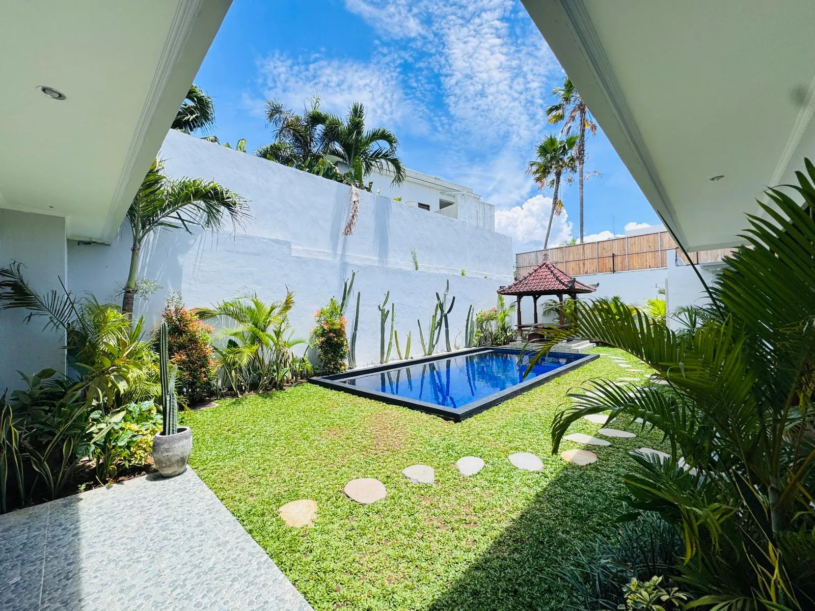 2-BEDROOMS VILLA IN BERAWA FOR YEARLY RENT — image 2