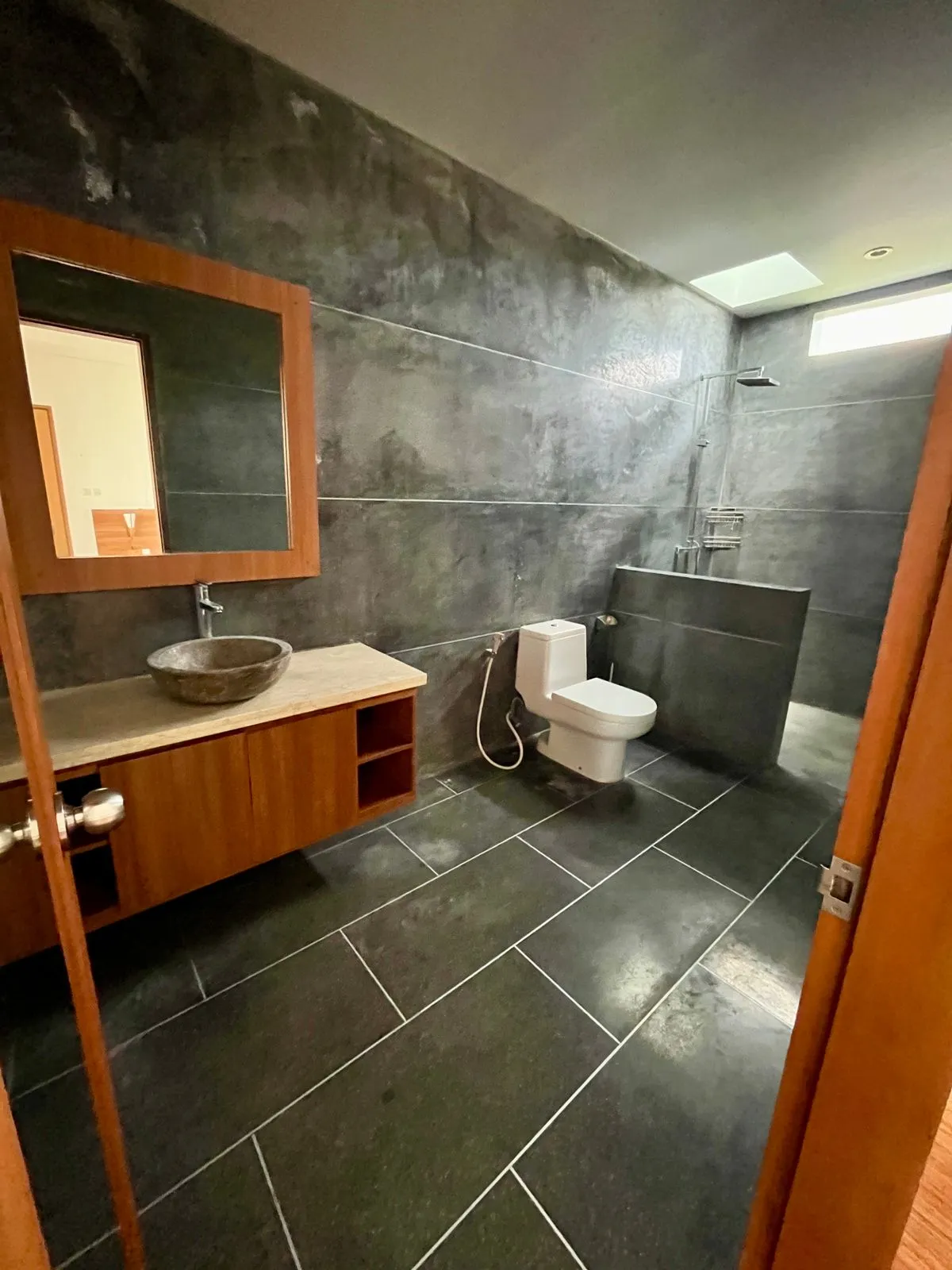 Spacious & Homey 3BR Family Villa in Quiet Padonan | Private Pool — image 1