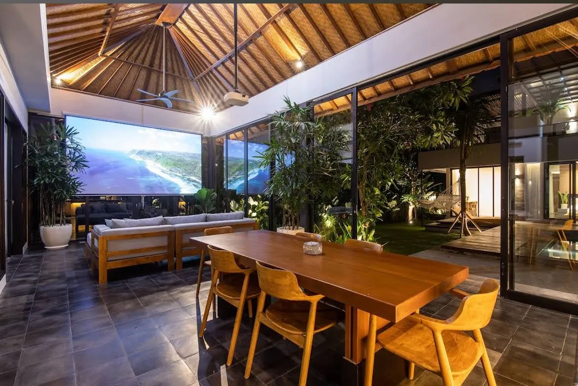 Modern 3BR Villa - Central Canggu — image 2