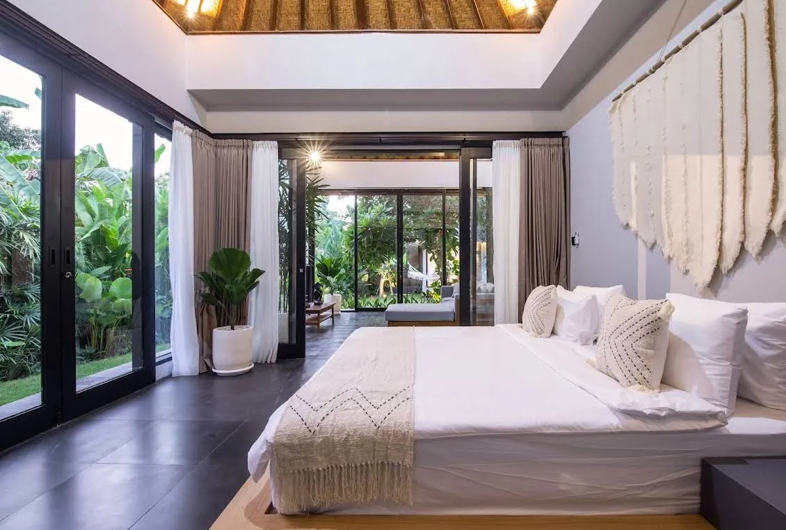Modern 3BR Villa - Central Canggu — image 4