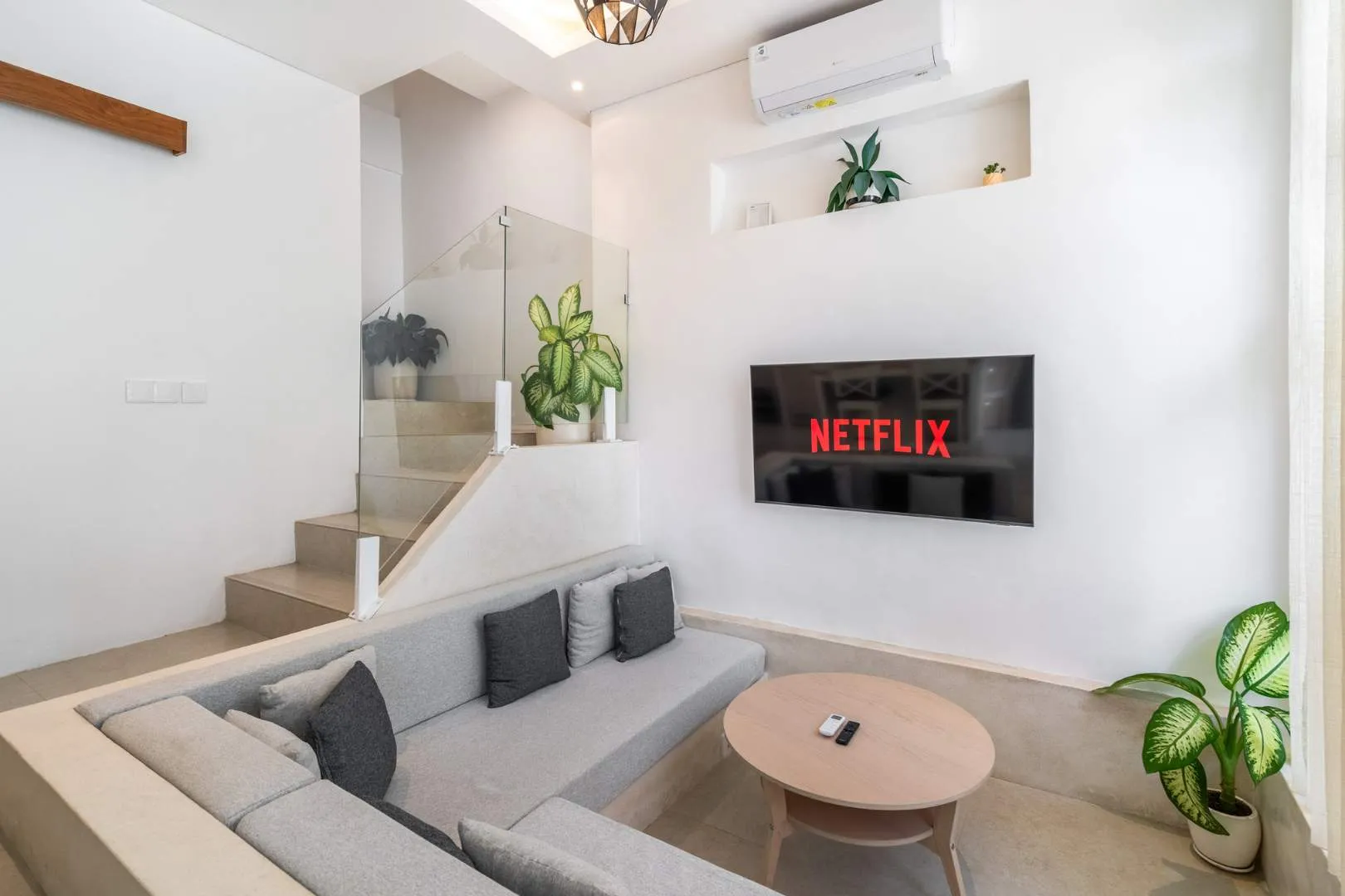 Built in 2025 - 2BR Modern Villa in Canggu — image 2