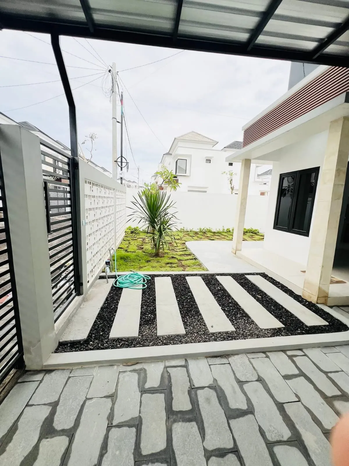 AN 072- FOR RENT MODERN MINIMALISH HOUSE IN NUSA DUA