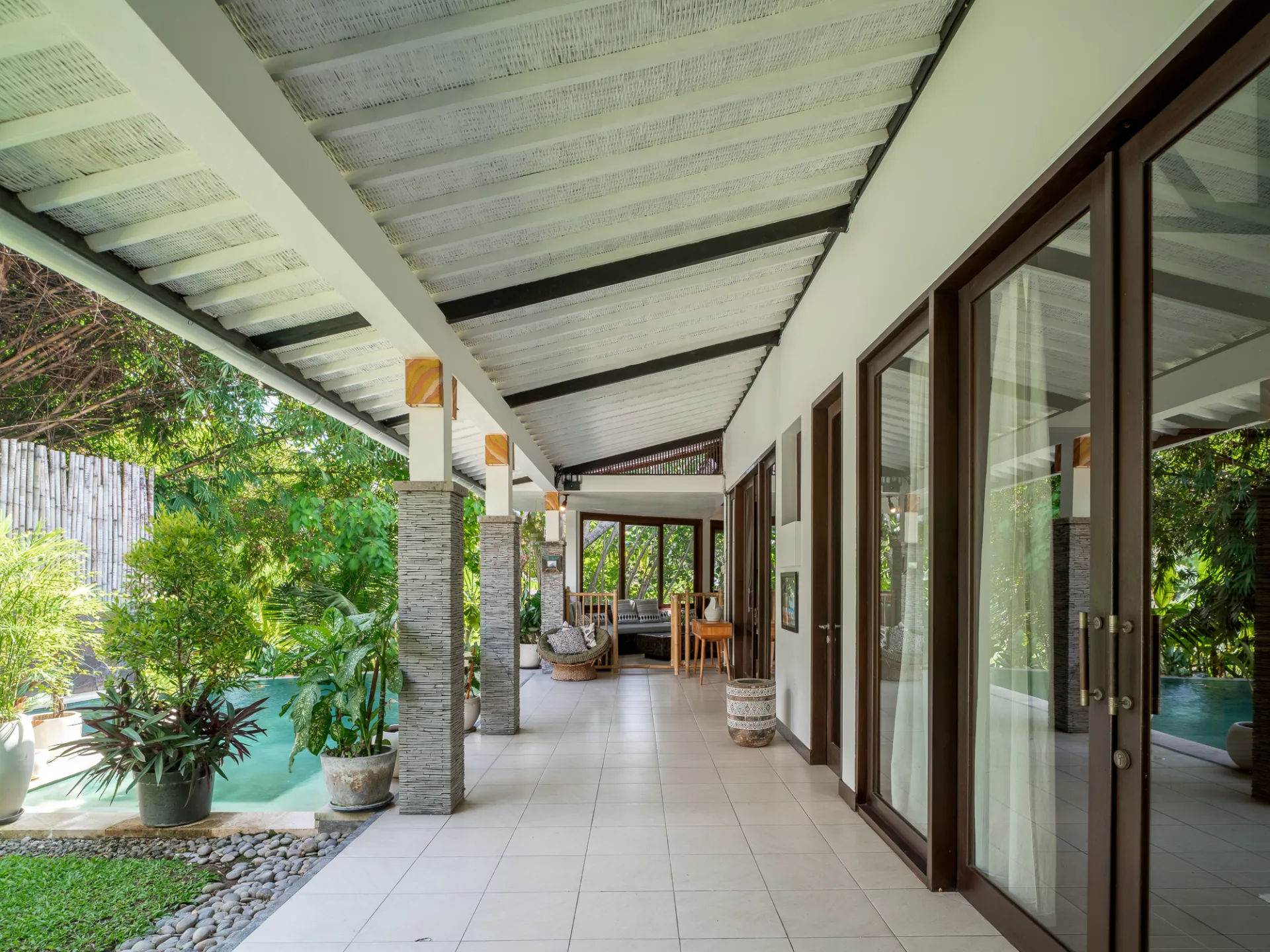 7-Min to Beach! Prime Canggu 2BR Villa w/ Pool & Wi-Fi Included — image 2