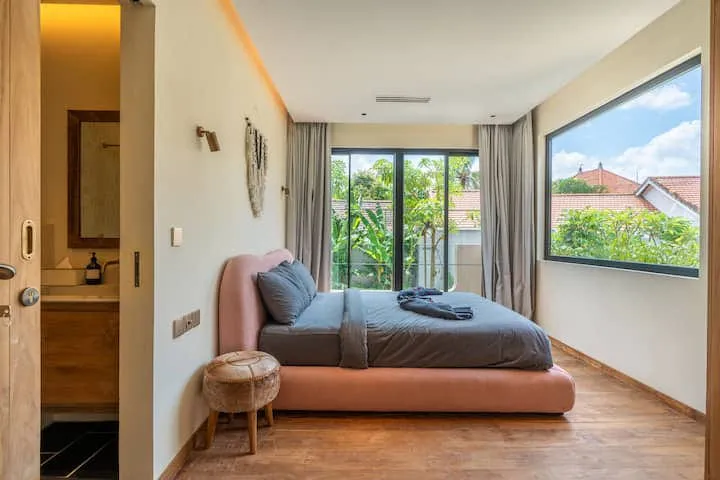 Beautiful and Modern 4BR Villa for Rent in Canggu Bali — image 1