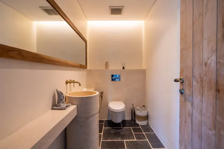 Beautiful and Modern 4BR Villa for Rent in Canggu Bali — image 3