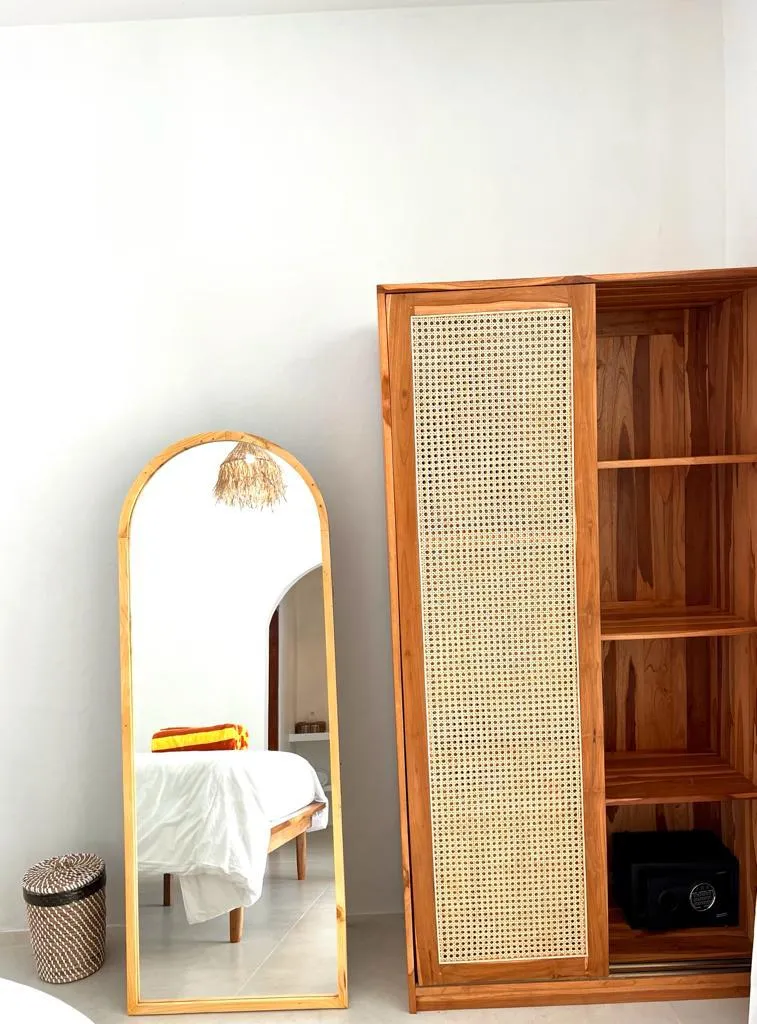 Fully Furnished 2-Bedroom Modern Villa in Padonan Canggu — image 2
