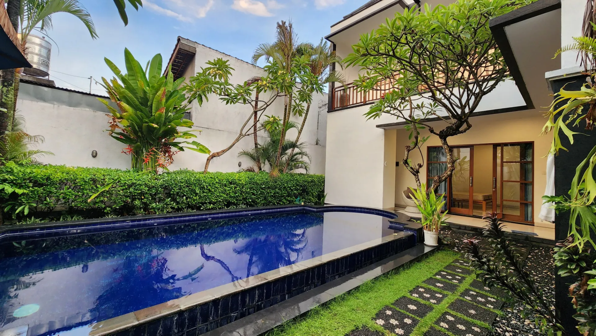 Villa For Rent 2 Bed In Kerobokan Badung Bali PU-3814