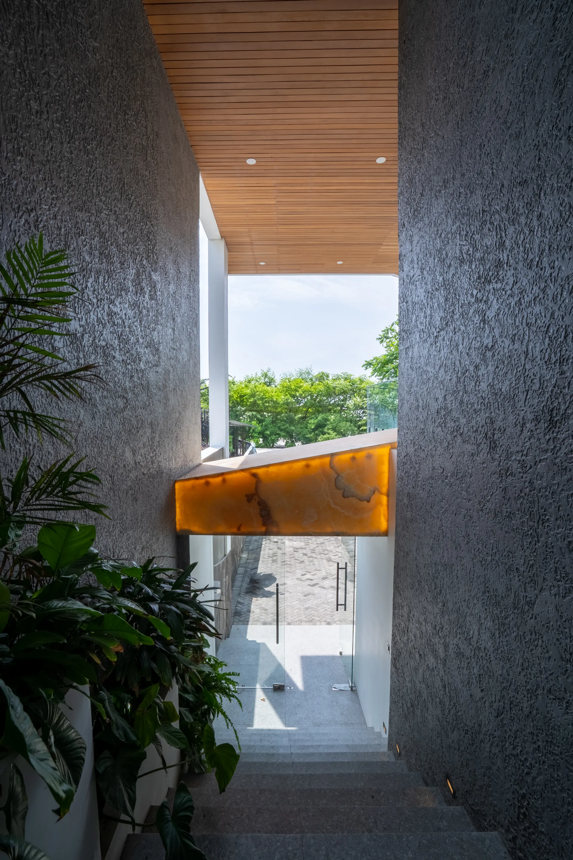 Penthouse x Office | 4 Bedrooms and 7 Bathrooms — image 1