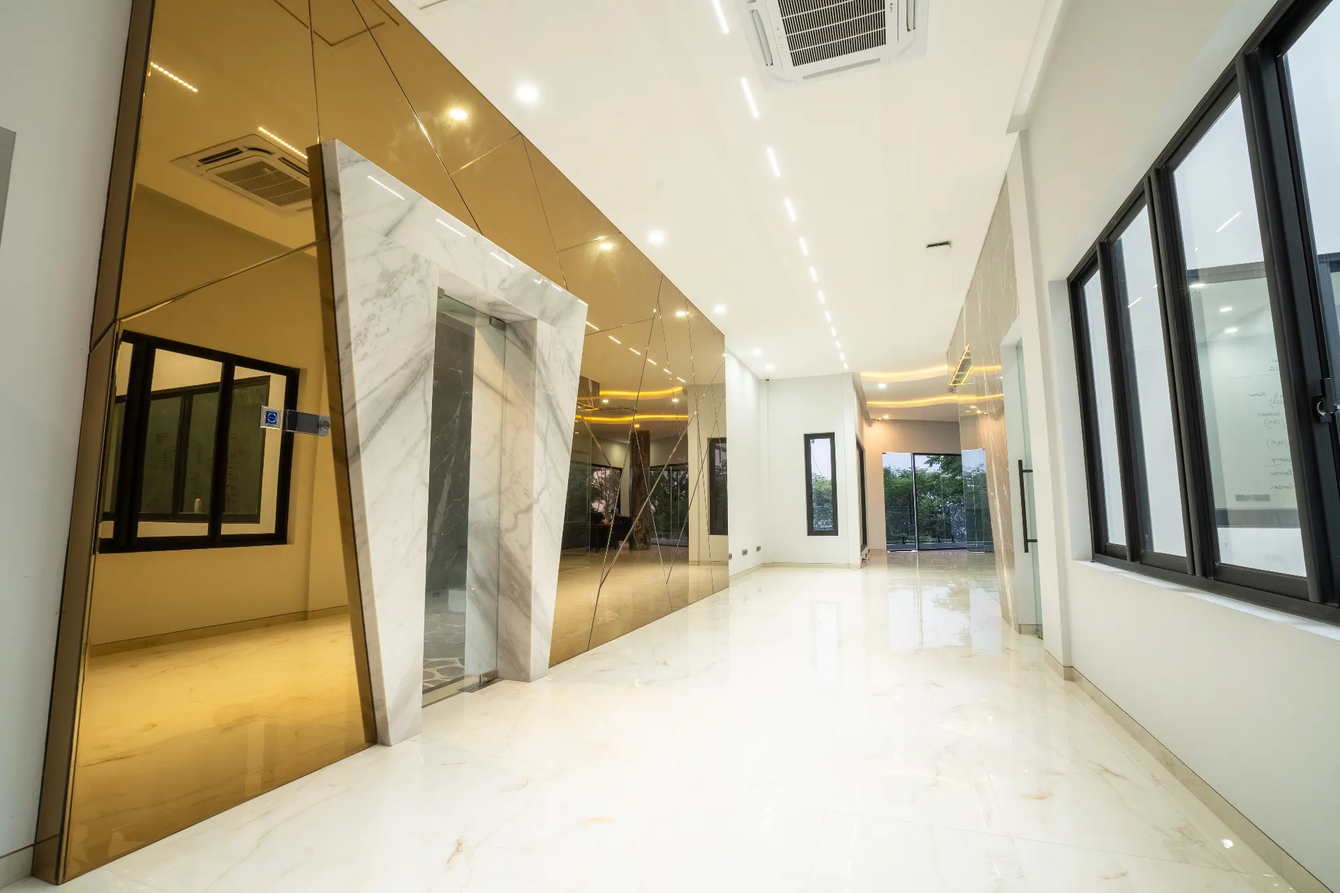 Penthouse x Office | 4 Bedrooms and 7 Bathrooms — image 4
