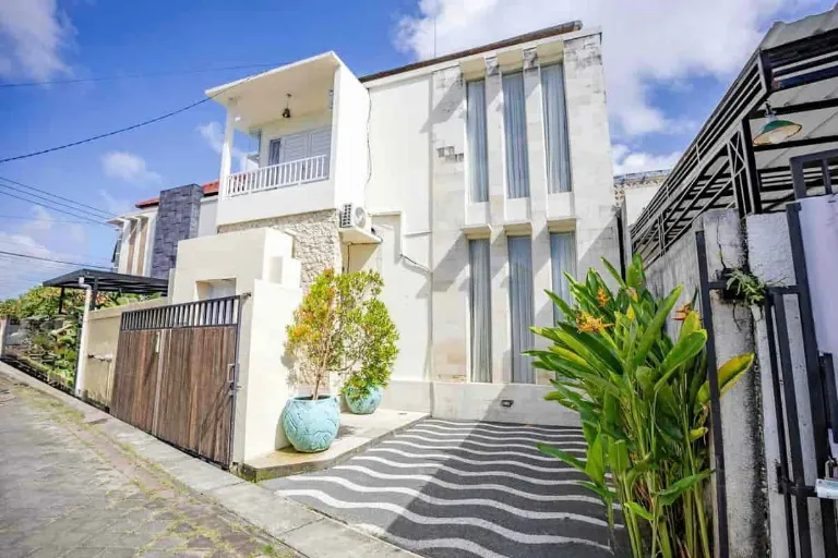 3 Bedroom Villa Quite Location in Jimbaran — image 1
