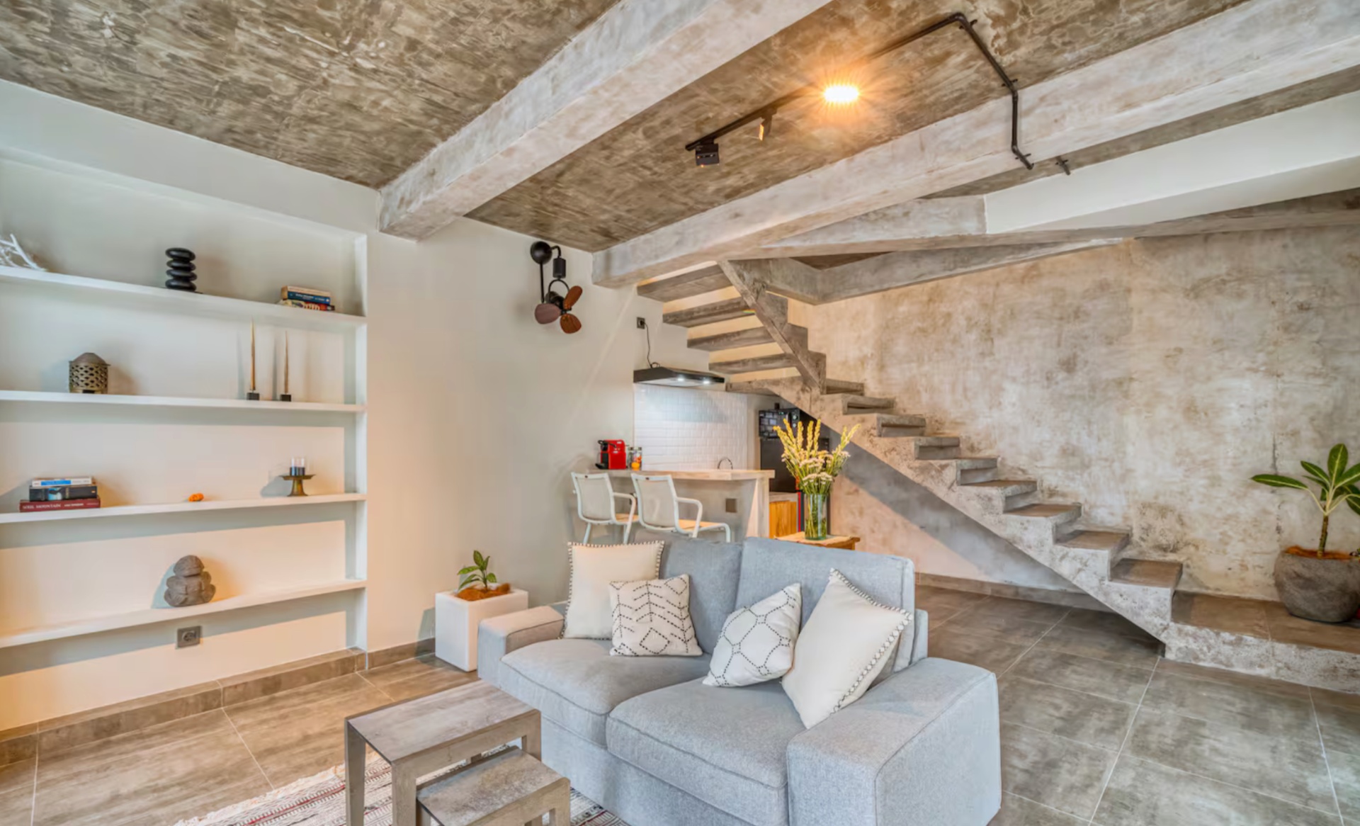 COMFY Pererenan 1BD Chic Hideaway 650m to Beach! — image 1