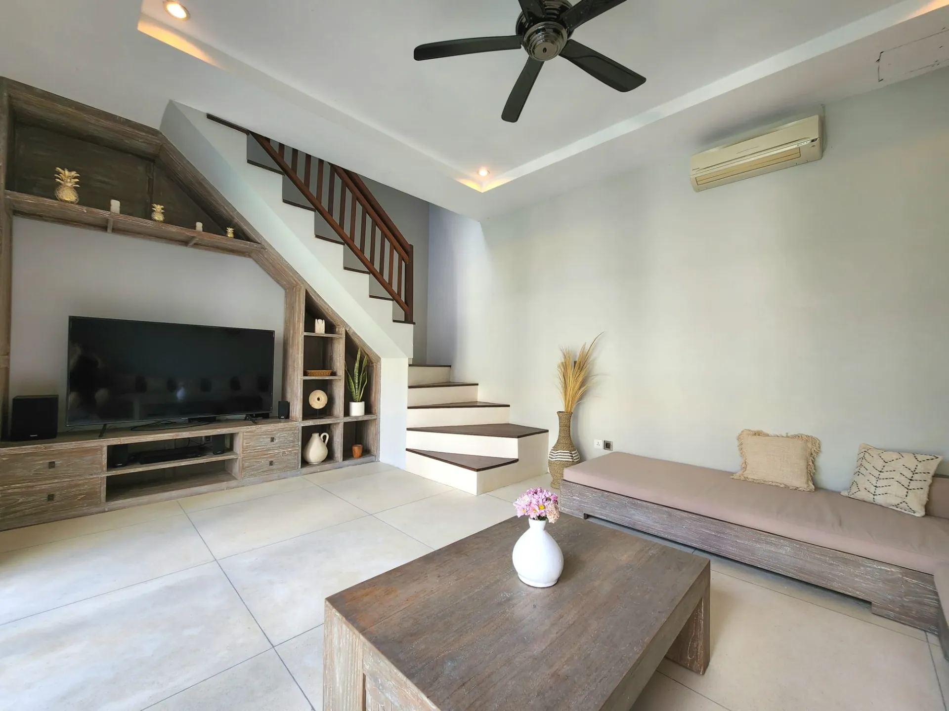 Villa For Rent 3 Bed In PererenanBadung Bali PU-3815 — image 2