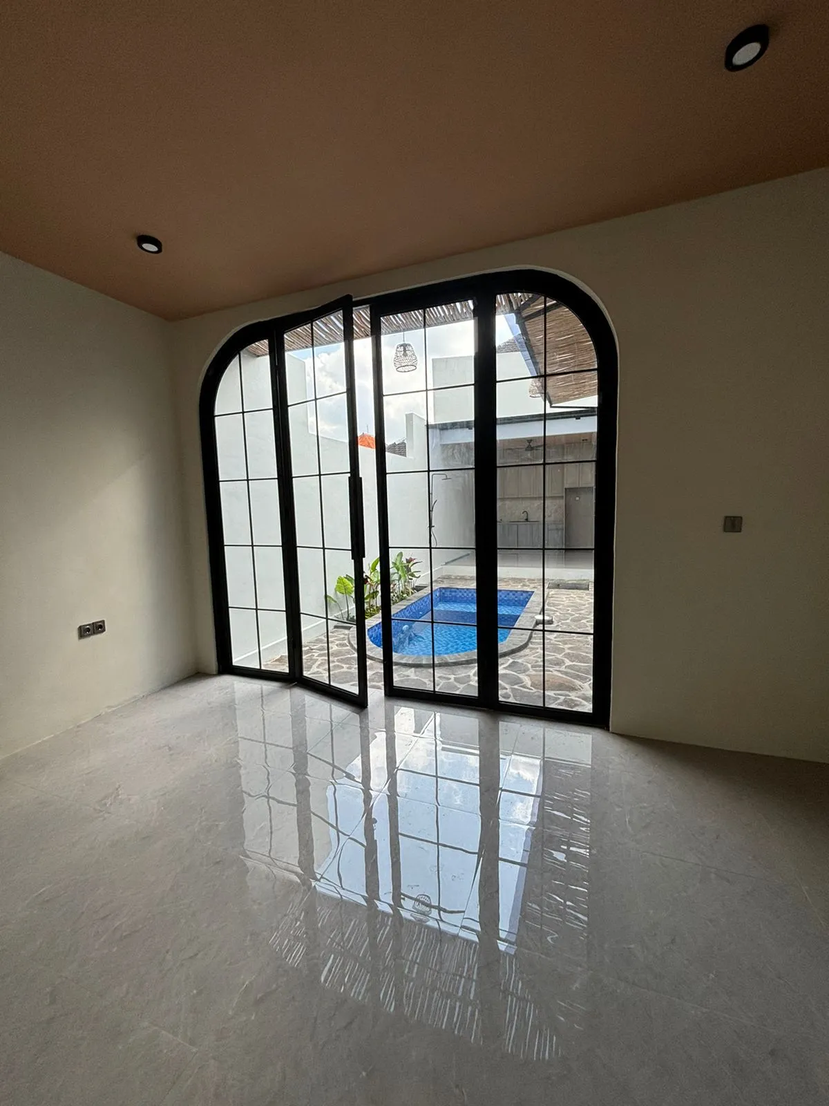 YEARLY-Brand New Canggu 2 BR Unfurnished Villa Pet Friendly — image 1