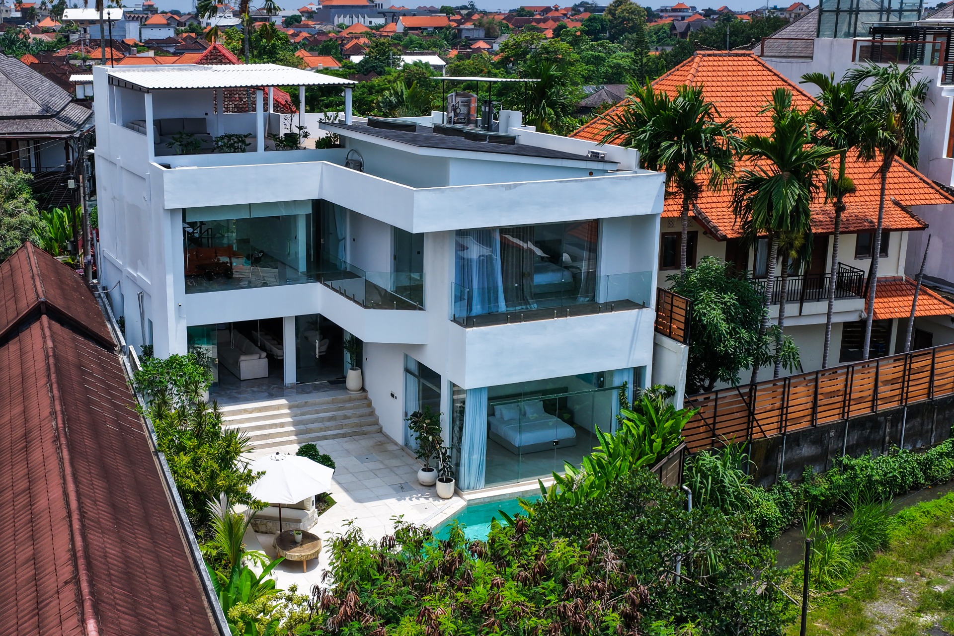 VILLA BELKIN