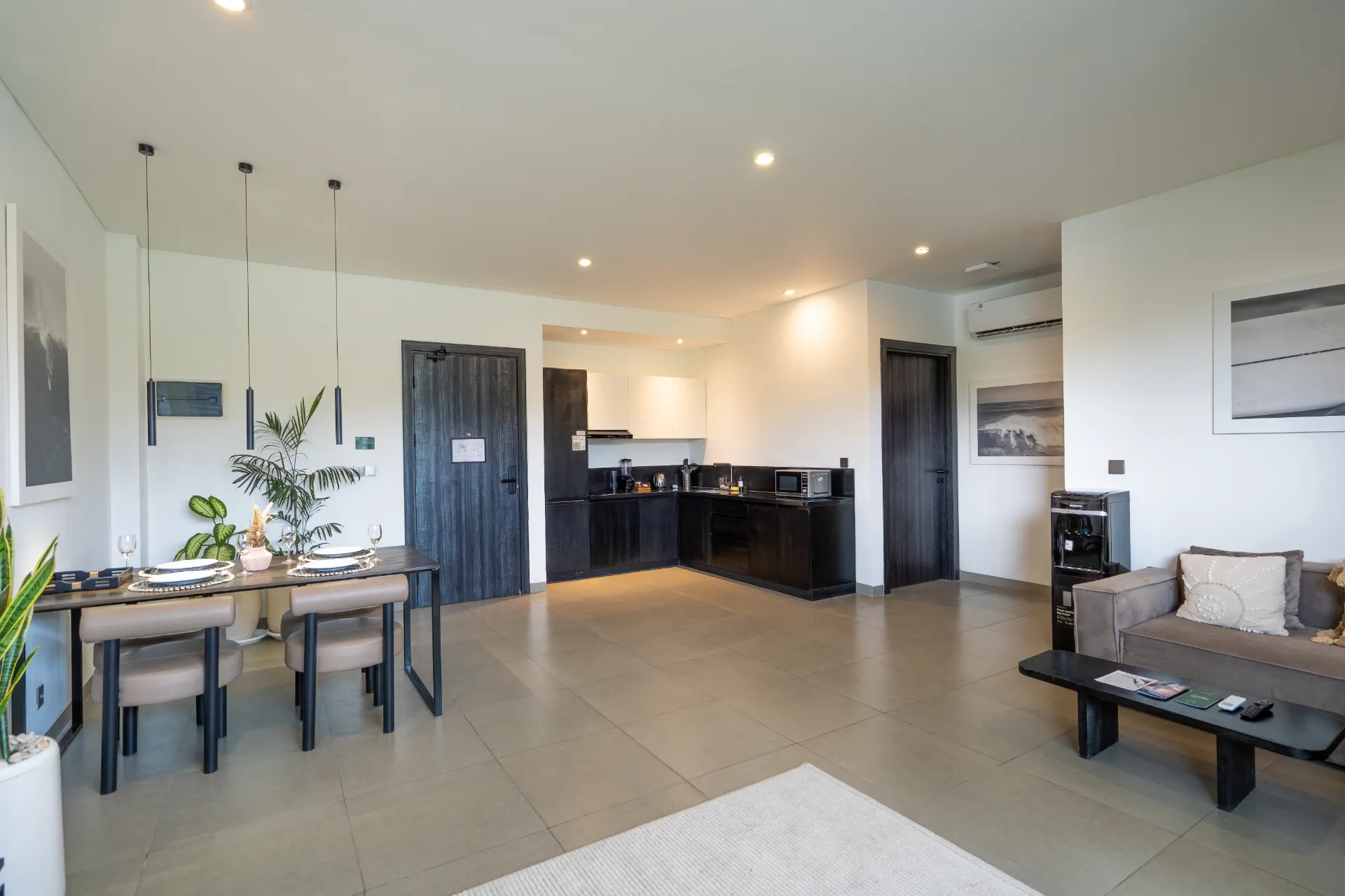 Sunny Bloom 102 - Luxe 2BR Canggu | Co-working Walk to Beach — image 3