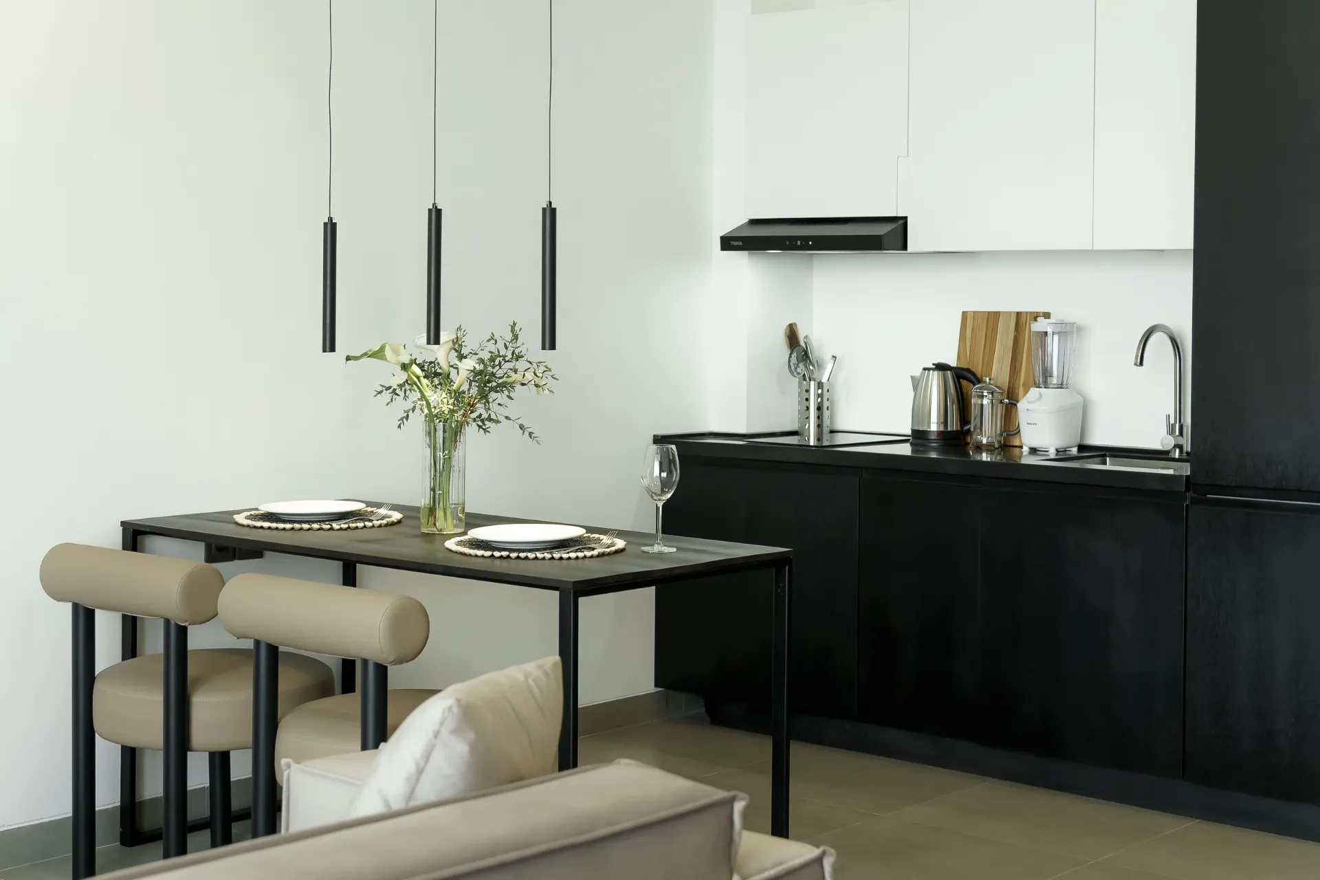 Sunny Bloom Urban - Designer 1BR Canggu | Pool & Work-Hub Access — image 2