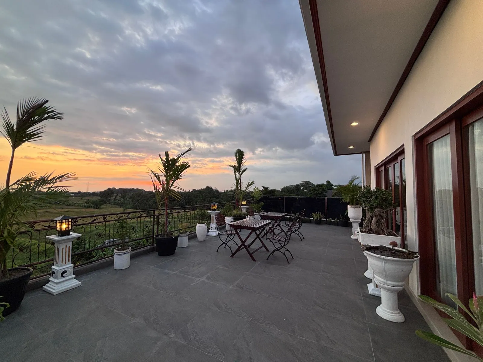Modern 3-Story Villa with Rooftop & Scenic Views in Kedungu - 4 Bedrooms — image 1