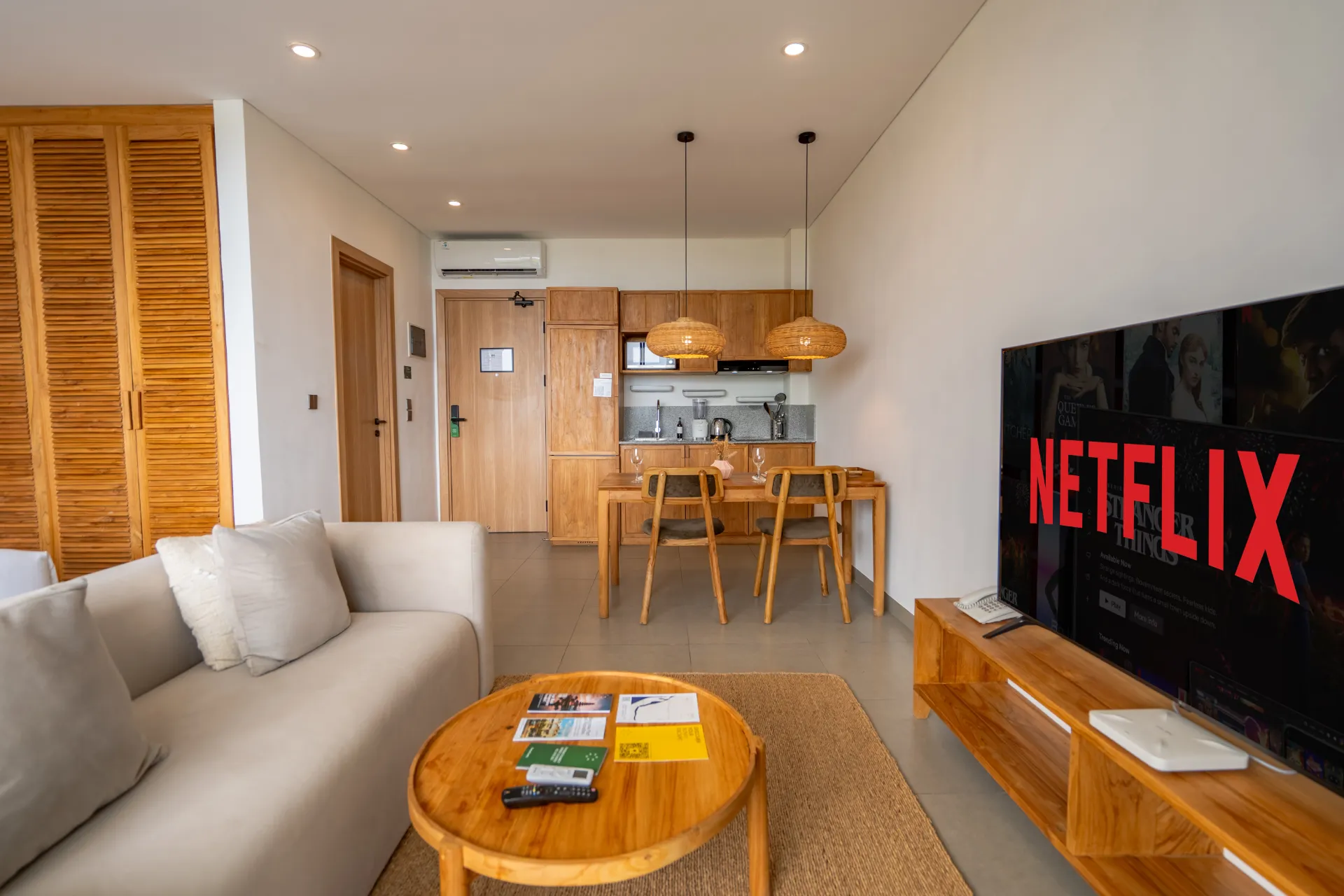 Sunny Bloom Natural - Pristine 1BR Canggu Suite | Pool & Work Hub — image 3