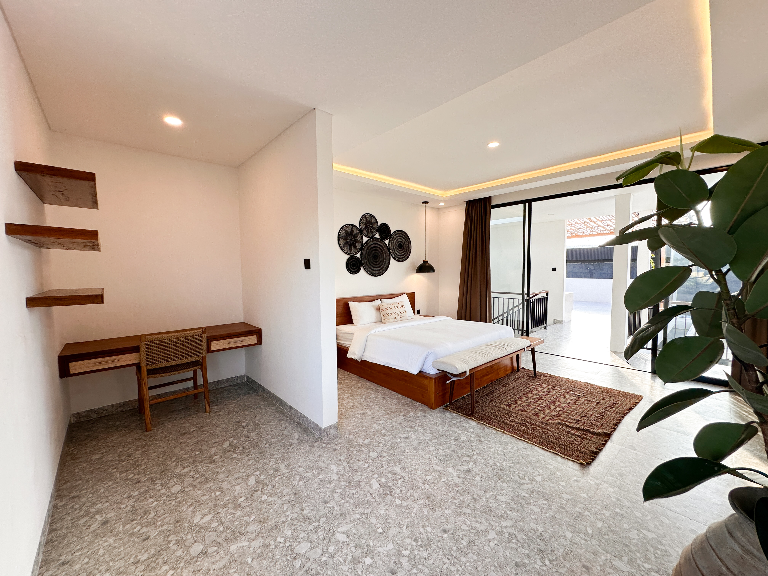 3-Bed 3-Bath Private Villa Right Next to Jungle Padel Pererenan and Other Shops! — image 4