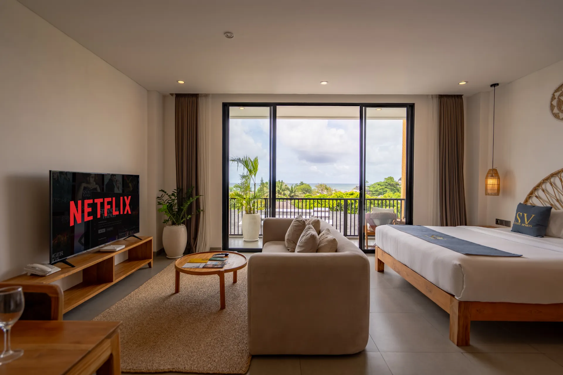Sunny Bloom Natural - Pristine 1BR Canggu Suite | Pool & Work Hub