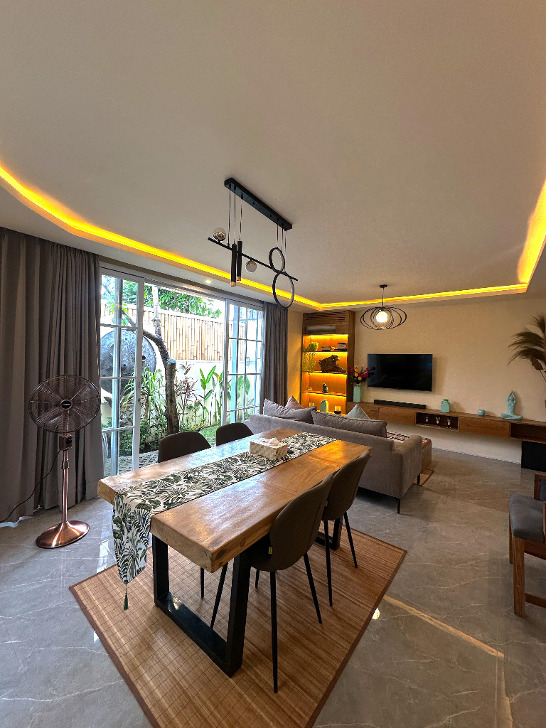 1-Bed + Office 1-Bath Private House in Umalas Kerobokan Available for Long Term! — image 2