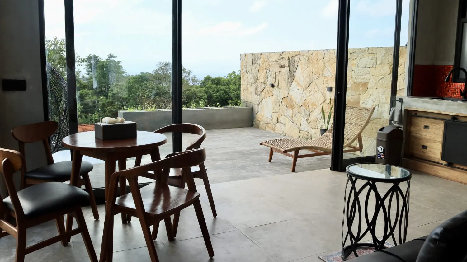 Rustic Tropical 2BR Townhouse w/ Ocean & Sunset Views — image 1
