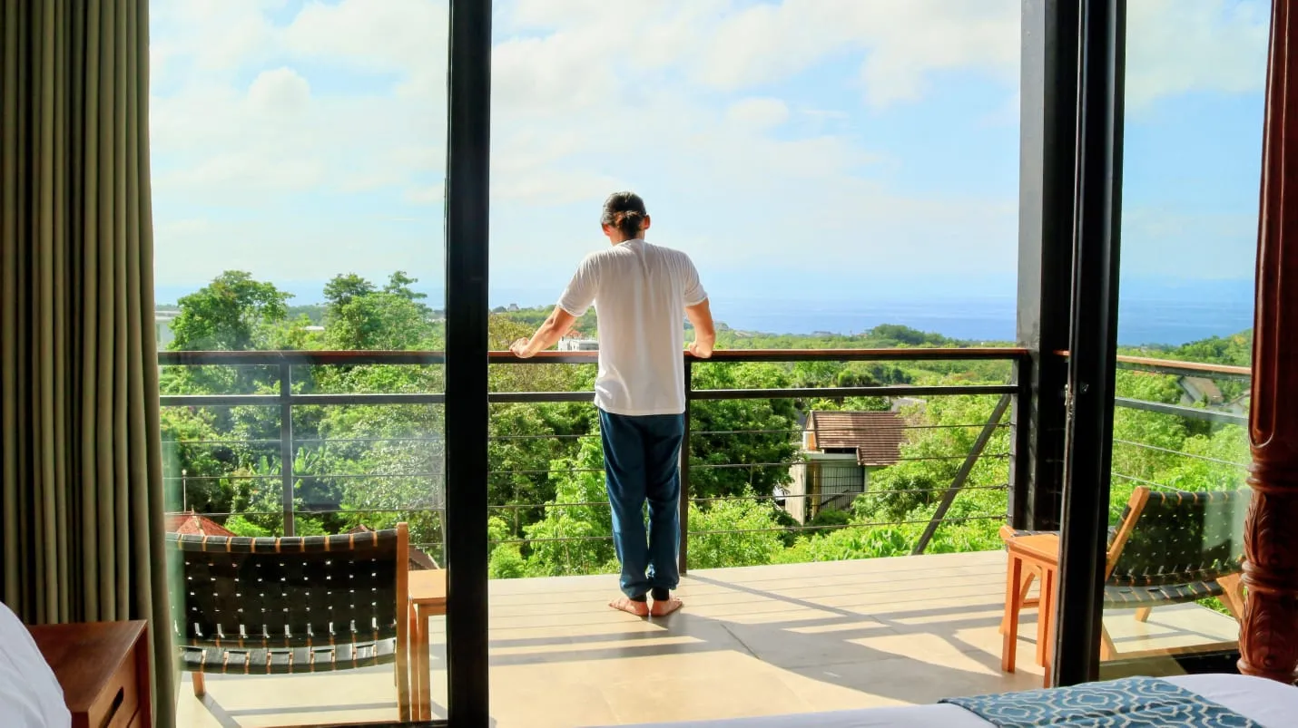 Rustic Tropical 2BR Townhouse w/ Ocean & Sunset Views — image 4