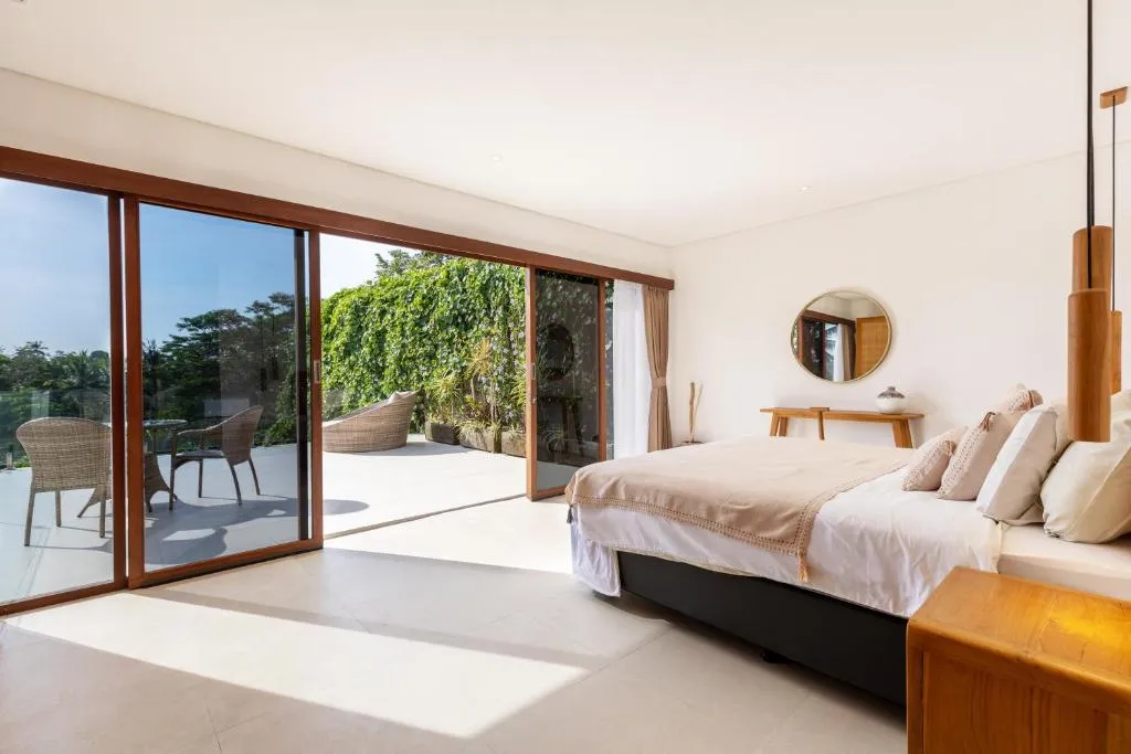 4BR Jungle-View Sanctuary Villa — image 2
