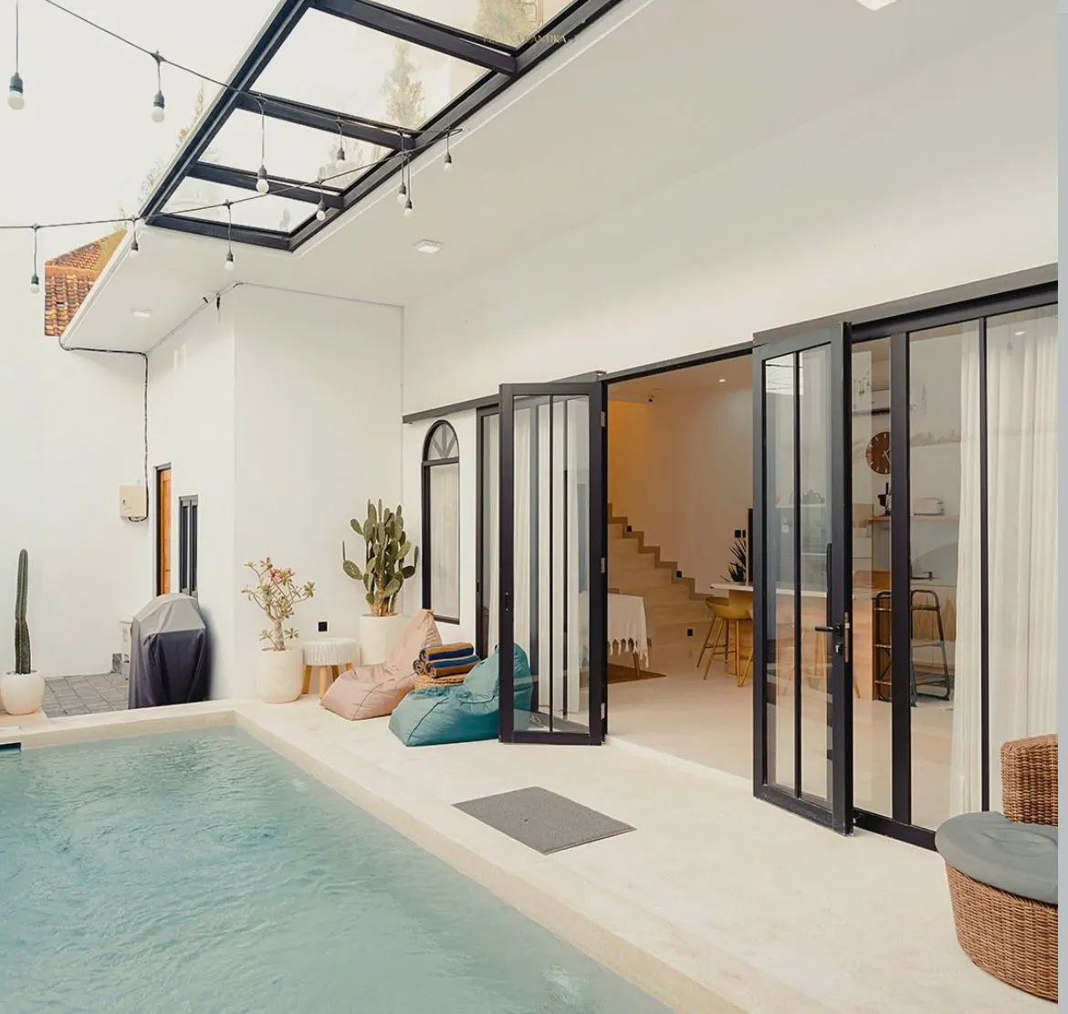 Luxury Villa 5 Bed In Kerobokan Badung Bali AT-3628
