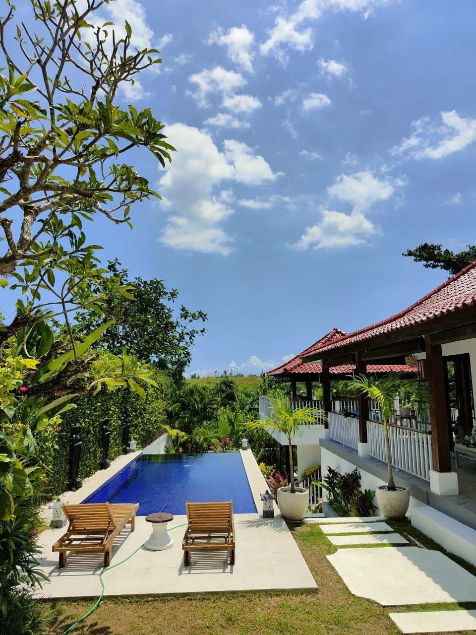 AVAILABLE FOR LEASE 3 BEDROOMS LUXURY VILLA IN PERERENAN — image 3