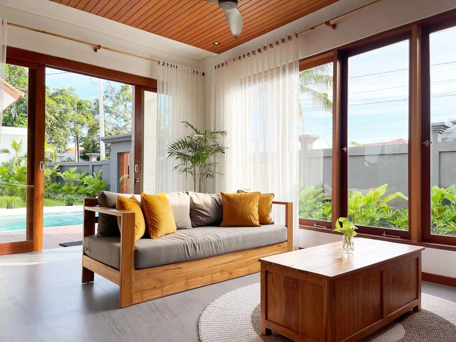 Villa Modern 3 Bed In Jln Padang Tawang Canggu JL-3232 — image 2