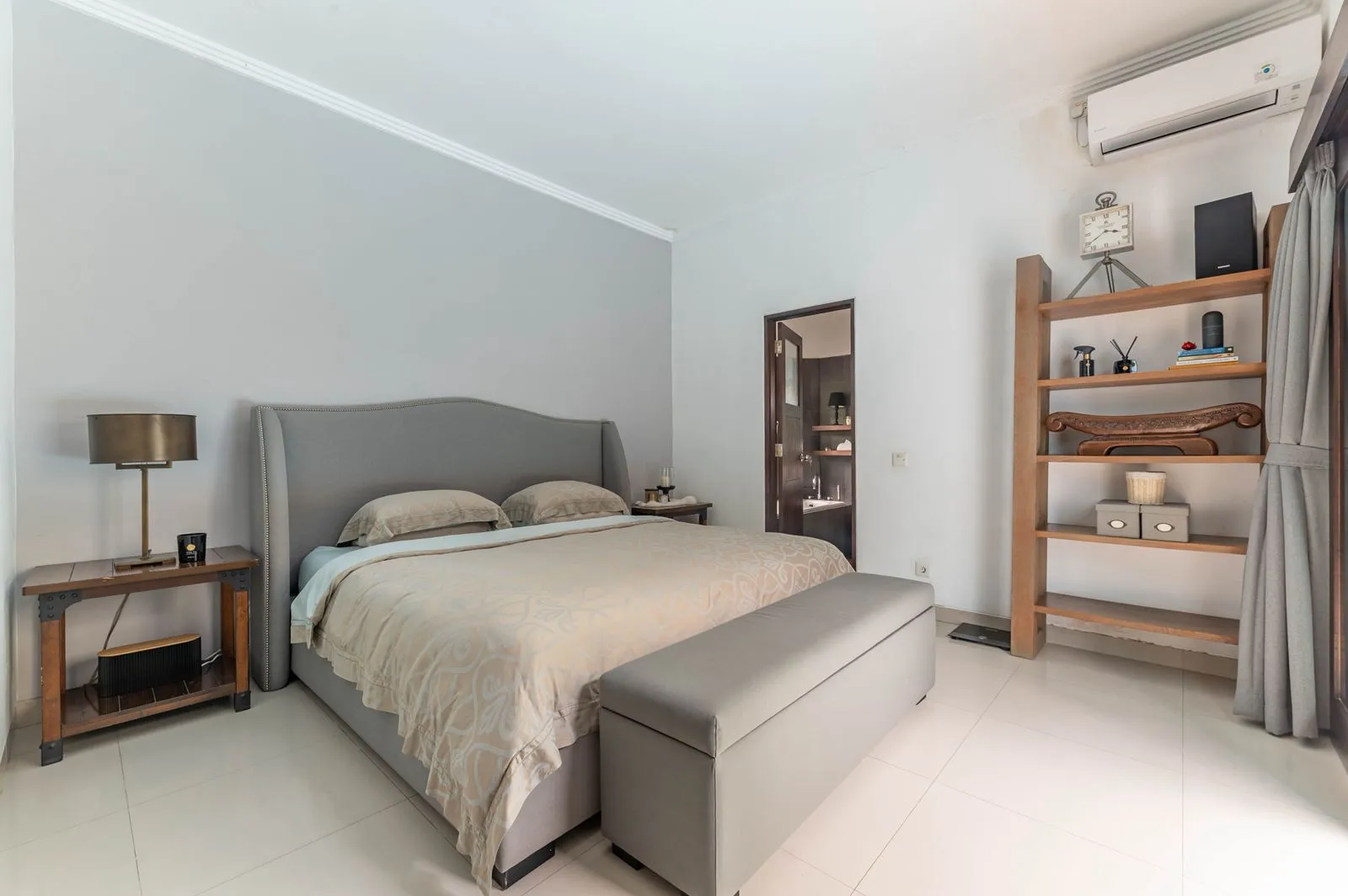 Villa Modern 2 Bed In Kerobokan Badung Bali AT-3517 — image 4