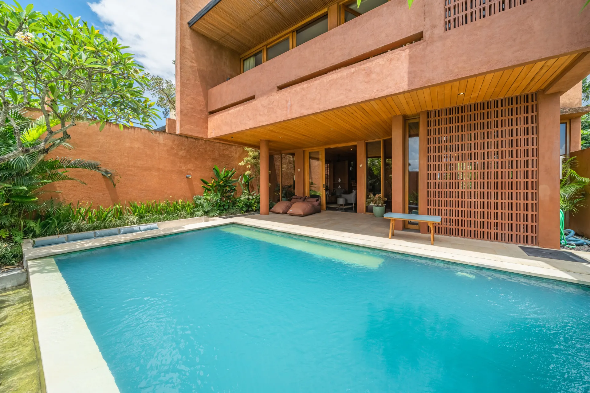 Villa The Hum – Modern 3 Bedroom Villa in Nyanyi (Nuanu Area)