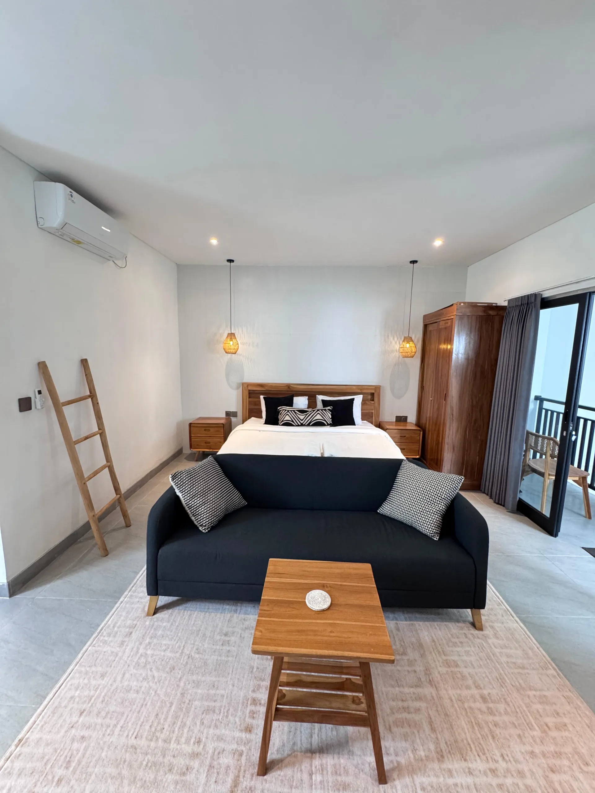 A studio guesthouse at Umalas bumbak with private kitchen — image 1