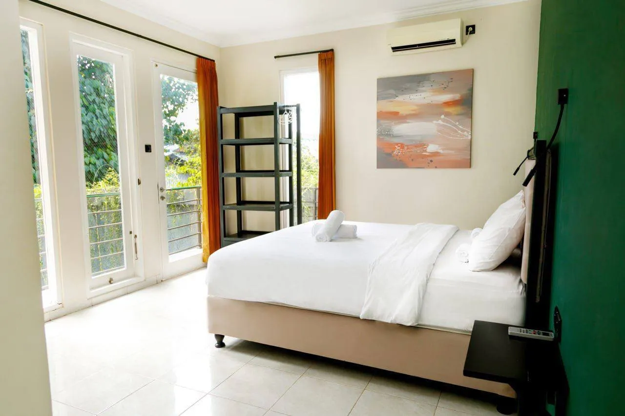 Majapahit Kuta Villa 5 Bedroom — image 1