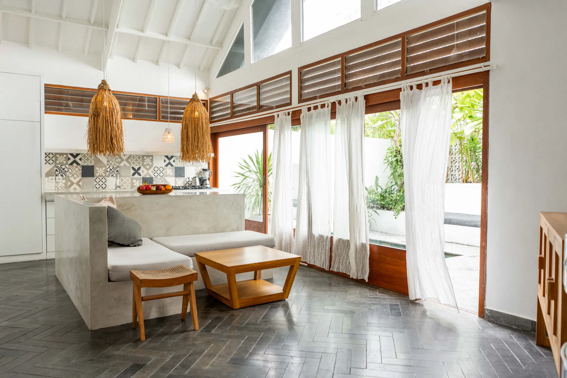 Pererenan 1Bd villa — image 1