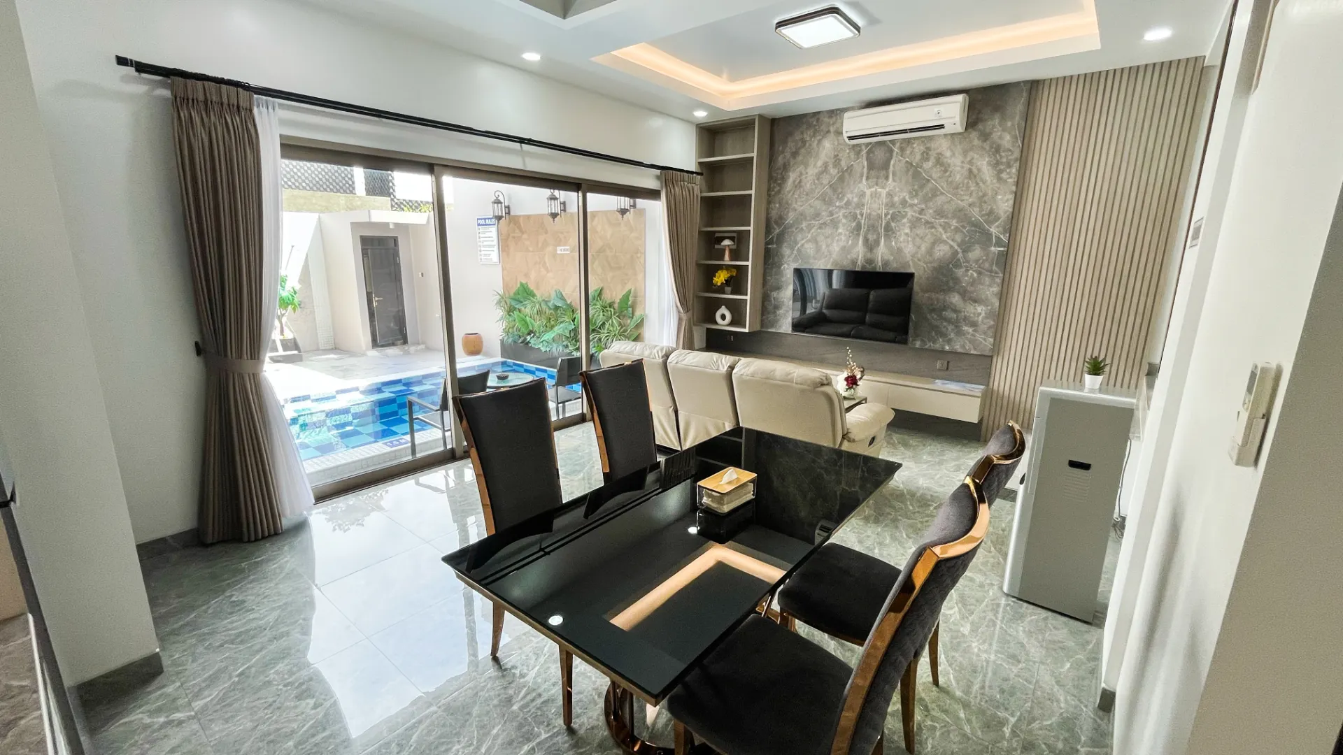 Villa Bellagio : Exquisite 3BR Private Pool Villa Near Seminyak