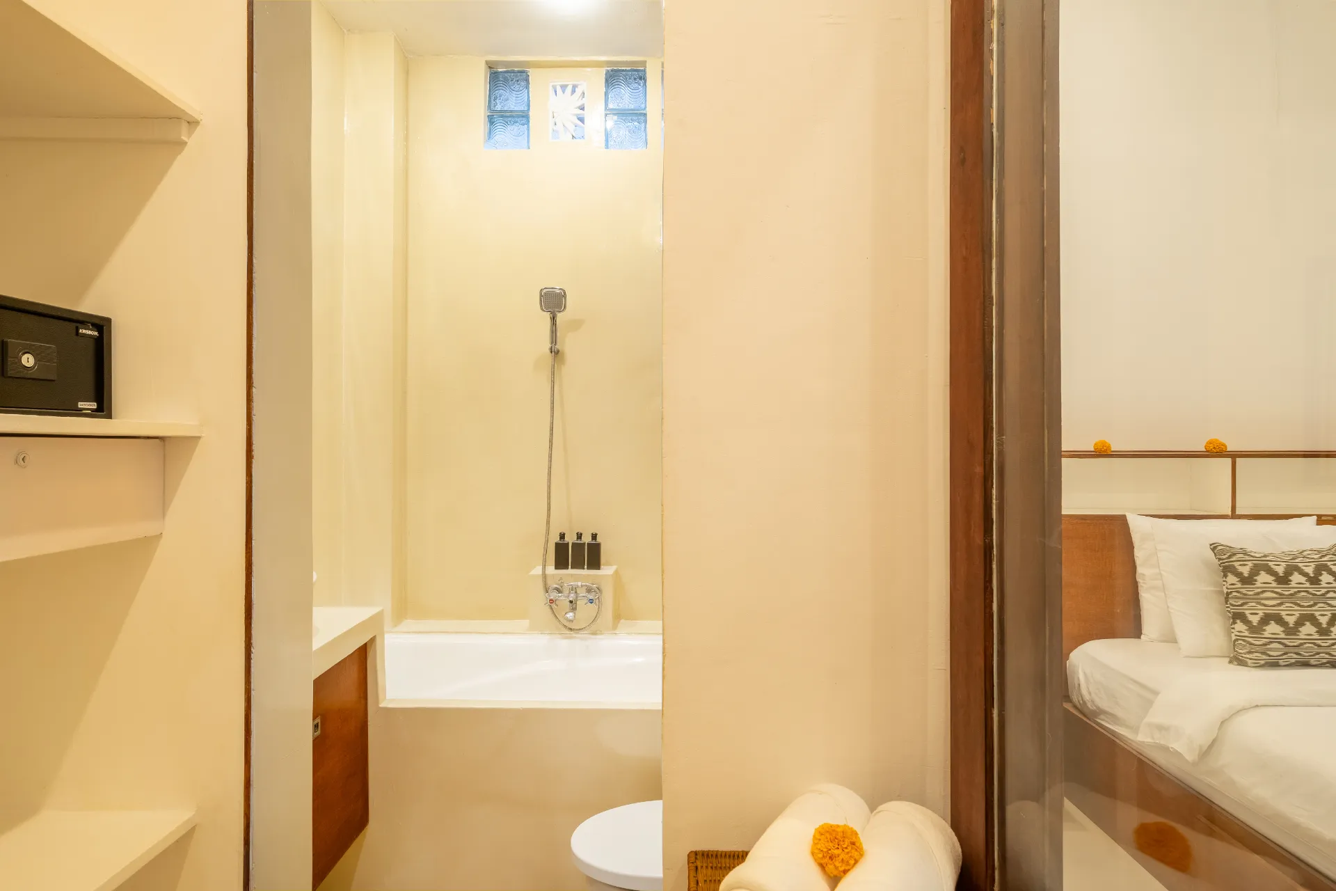 The Seven Residence - 2BR Private with whirlpool Villa — image 2